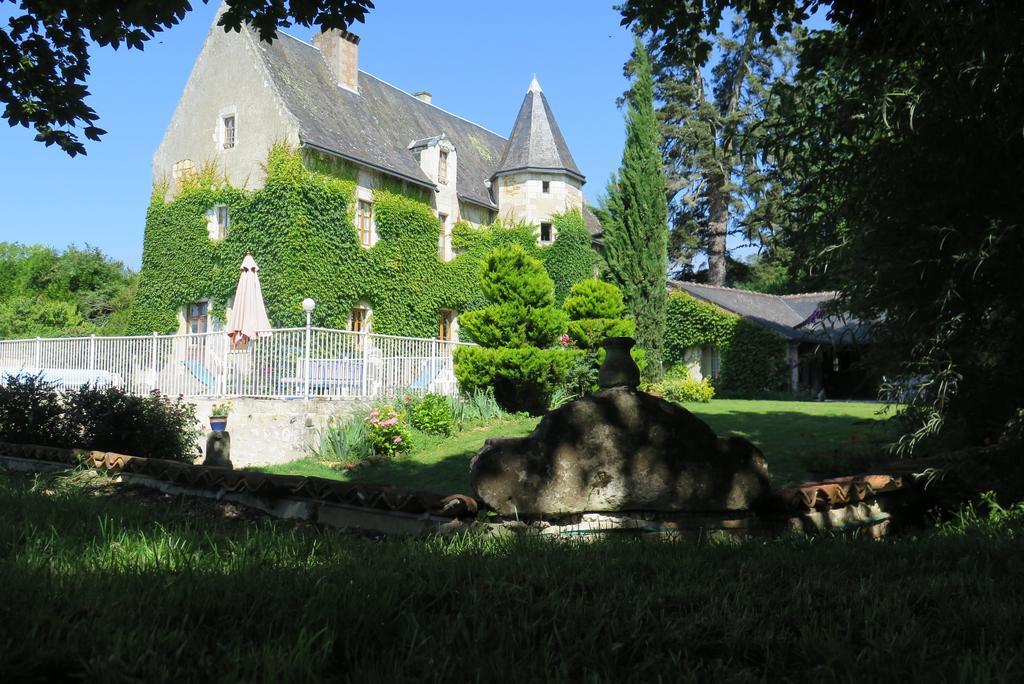 Manoir De L'Abbaye Bed & Breakfast Seuilly Exterior photo