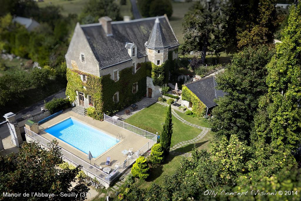 Manoir De L'Abbaye Bed & Breakfast Seuilly Exterior photo