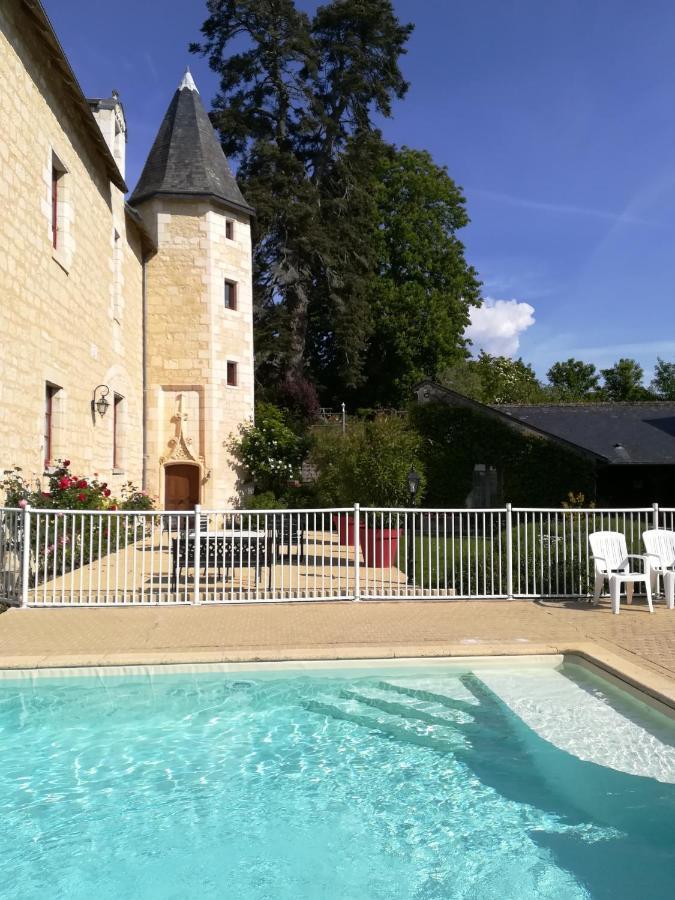 Manoir De L'Abbaye Bed & Breakfast Seuilly Exterior photo